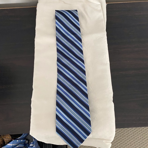 Silk tie - Picture 2 of 3